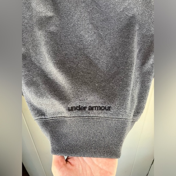 Under armour pink and gray sweatshirt - Picture 5 of 5